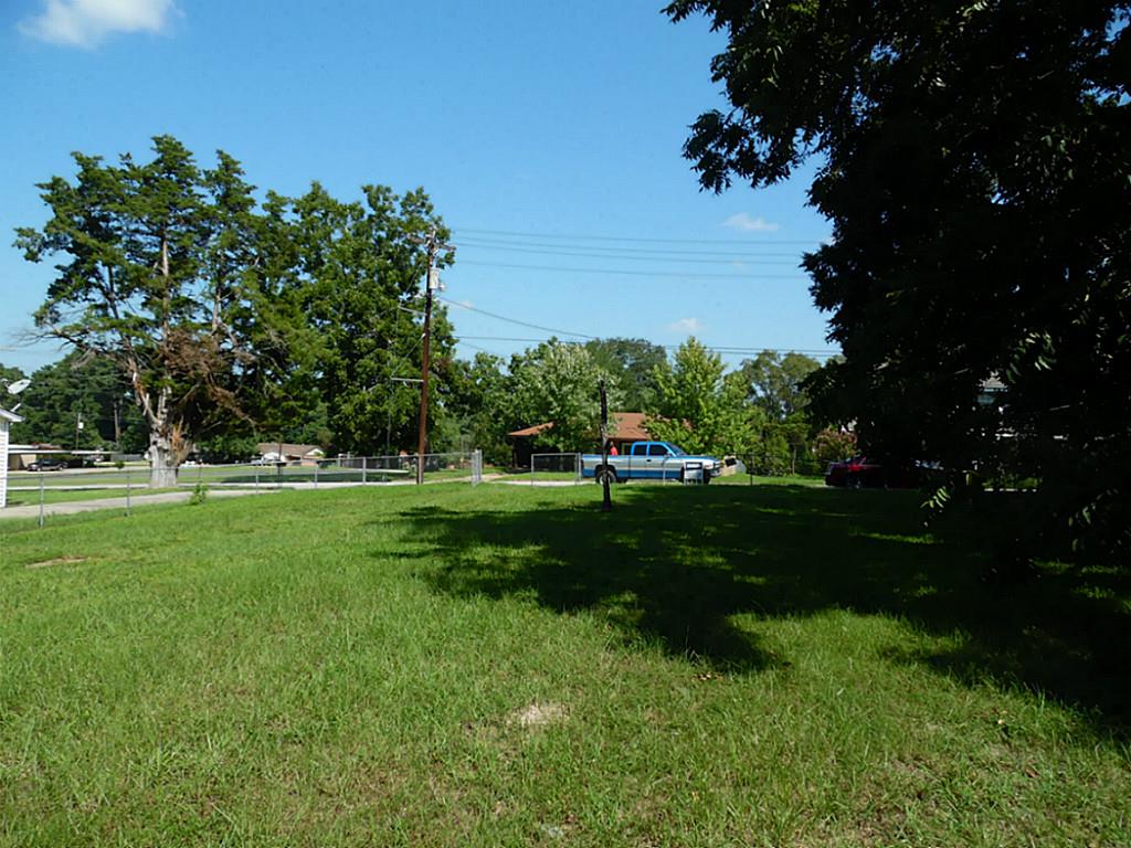829 Milam, Livingston, TX 77351