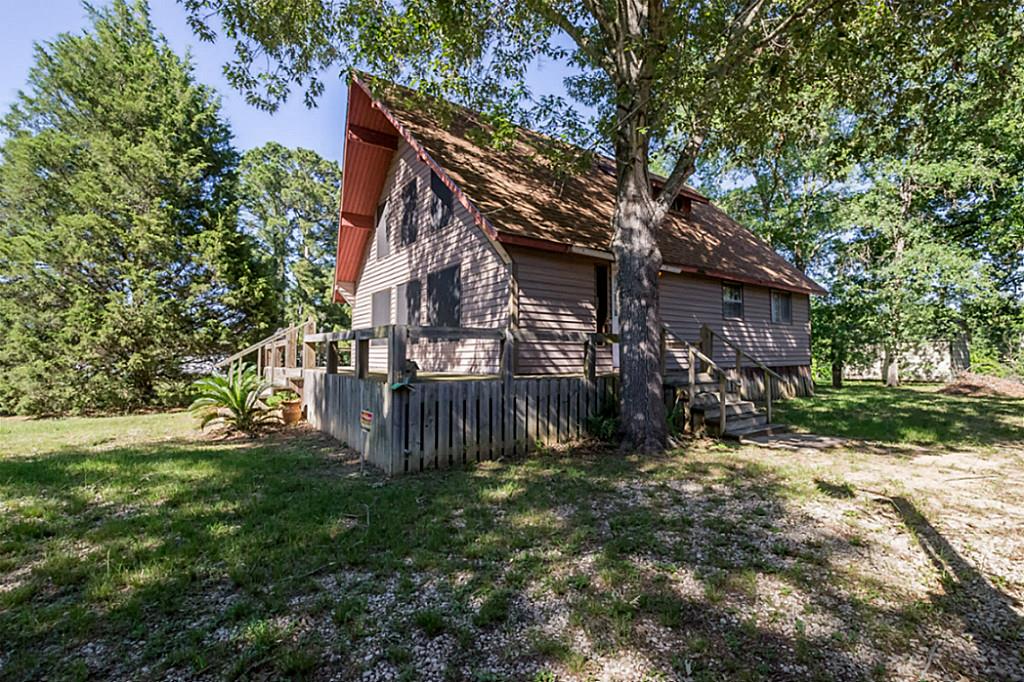 212 Shelter Lane, Livingston, TX 77351