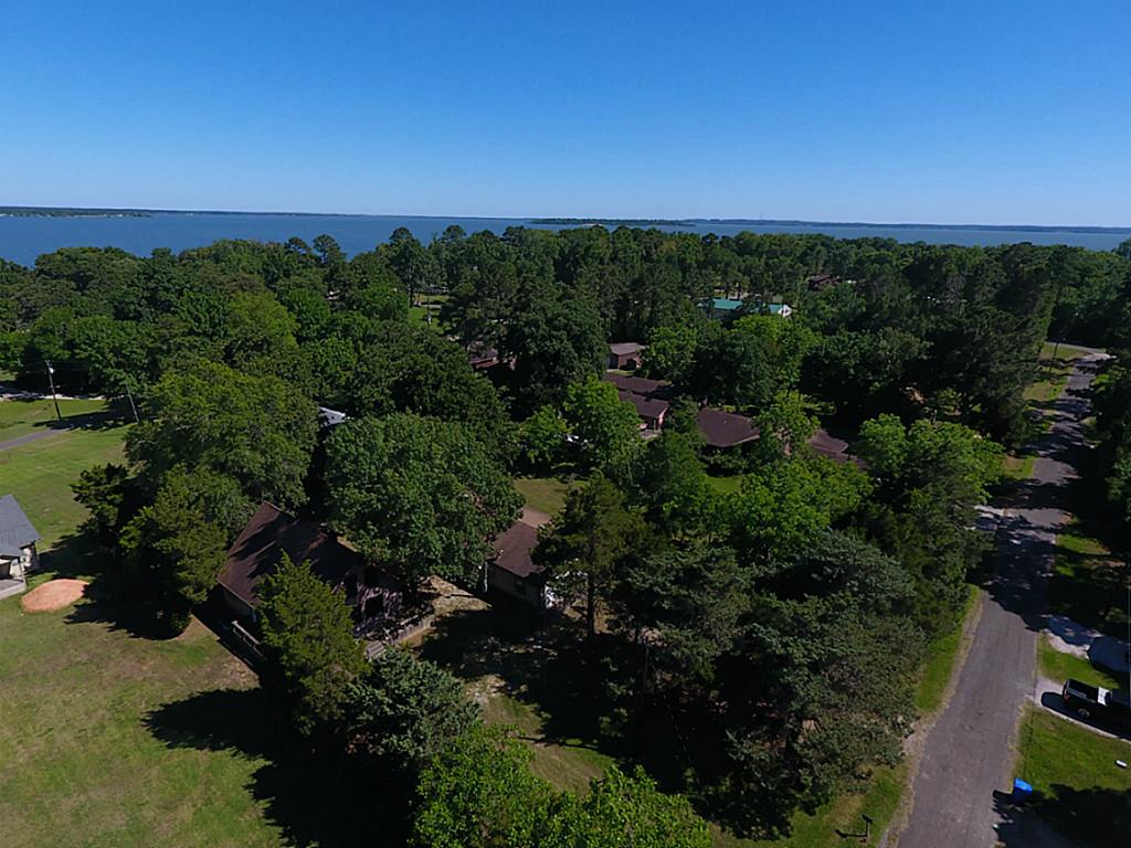 212 Shelter Lane, Livingston, TX 77351