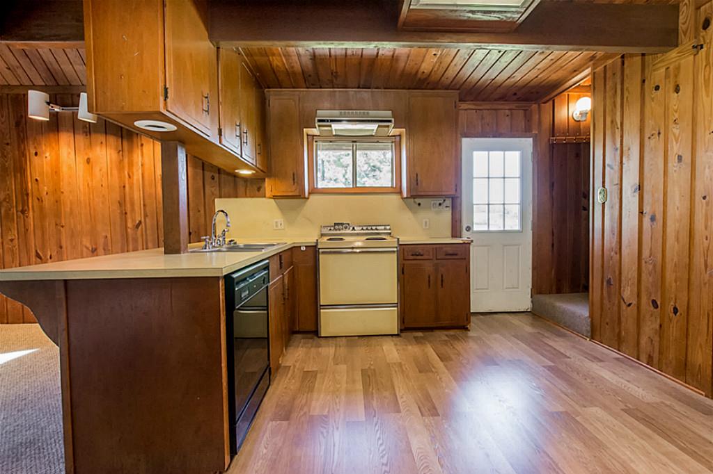 212 Shelter Lane, Livingston, TX 77351