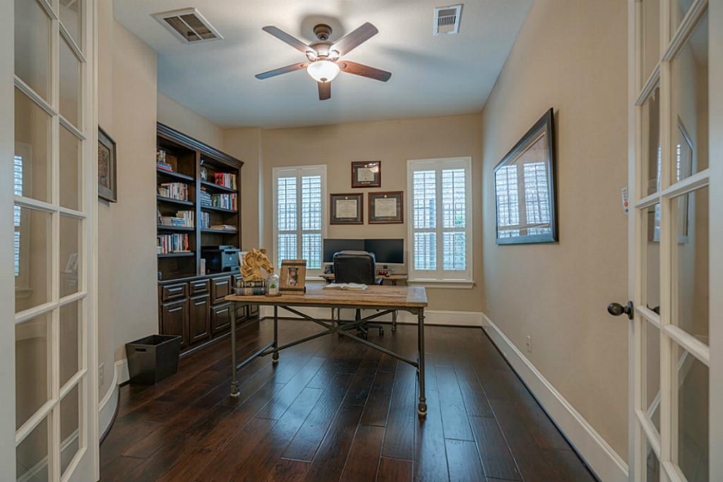 103 N Almondell, The Woodlands, TX 77354