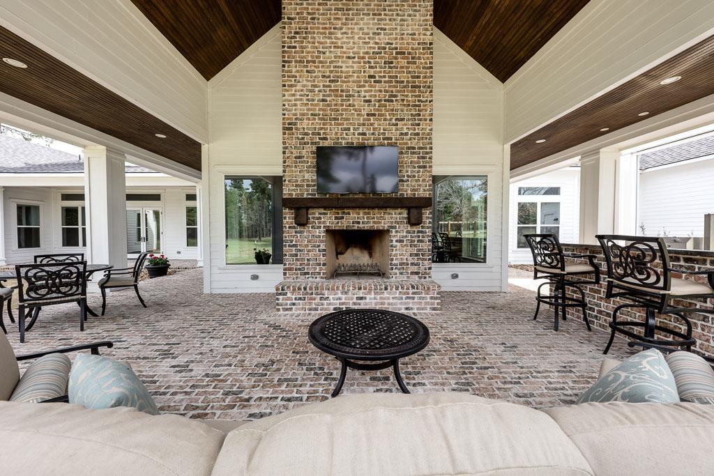 21302 Fm 1097, Montgomery, TX 77356