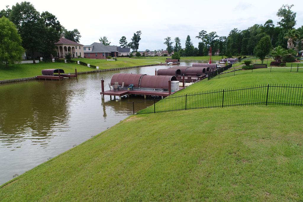11480 Grand Pine Drive, Montgomery, TX 77356