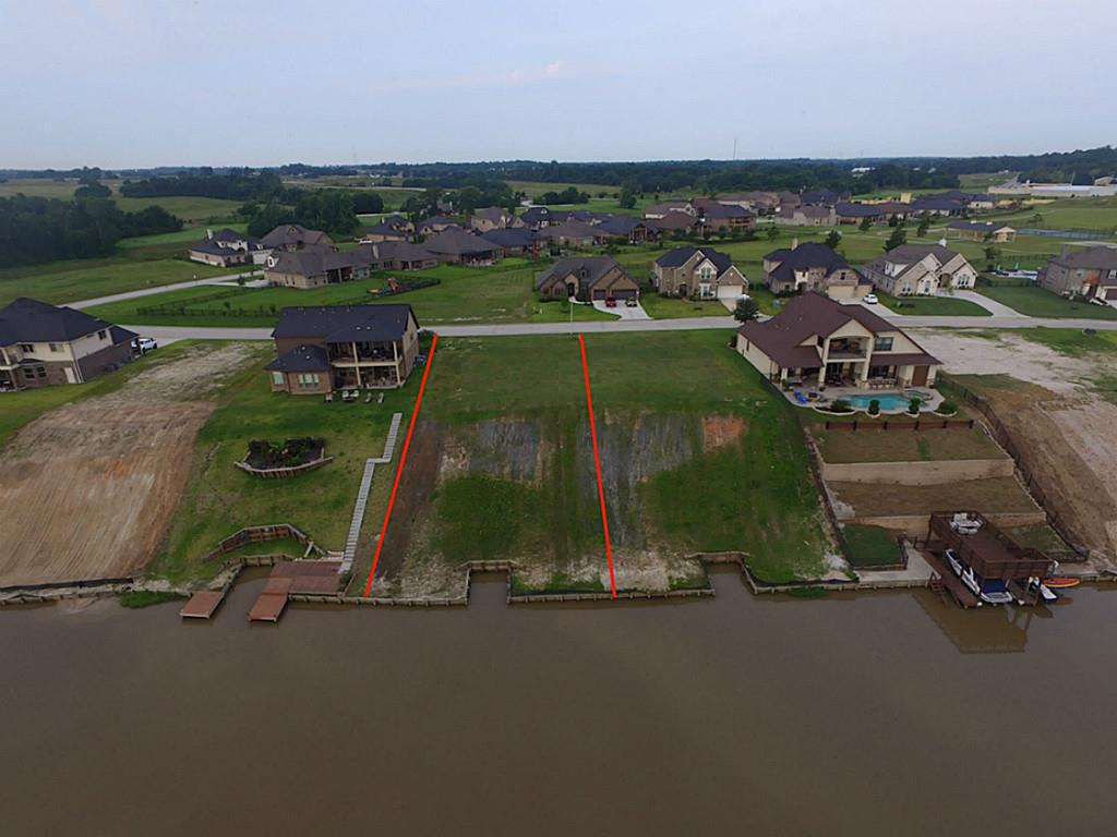 216 N Waterstone Drive, Montgomery, TX 77356