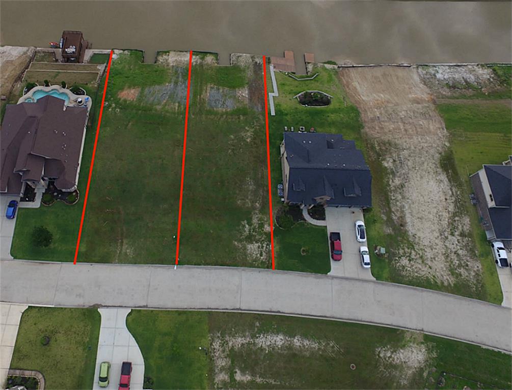 216 N Waterstone Drive, Montgomery, TX 77356