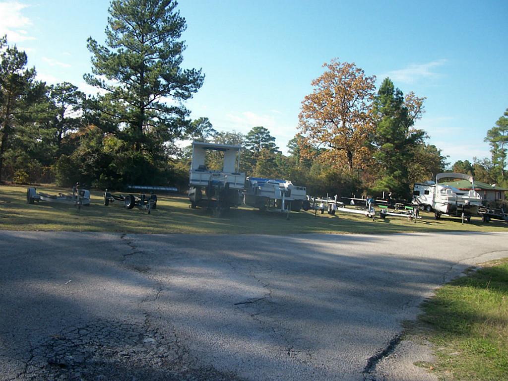 369 E Sunset Drive, Onalaska, TX 77360