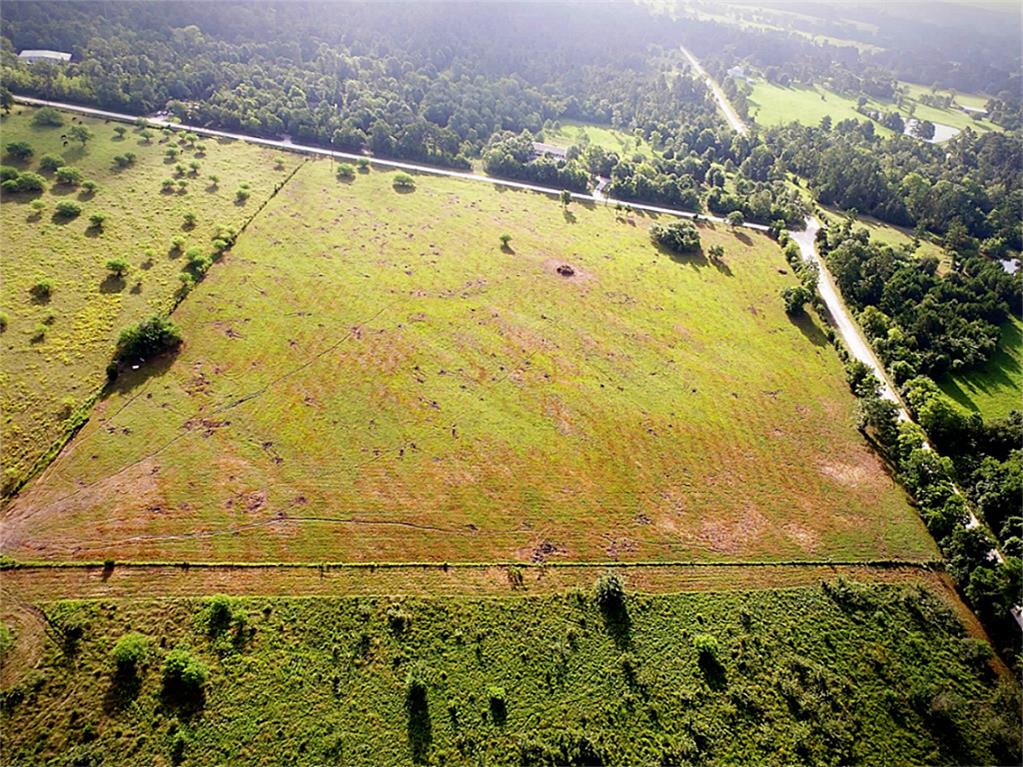 000 N Cr 207A, Plantersville, TX 77363