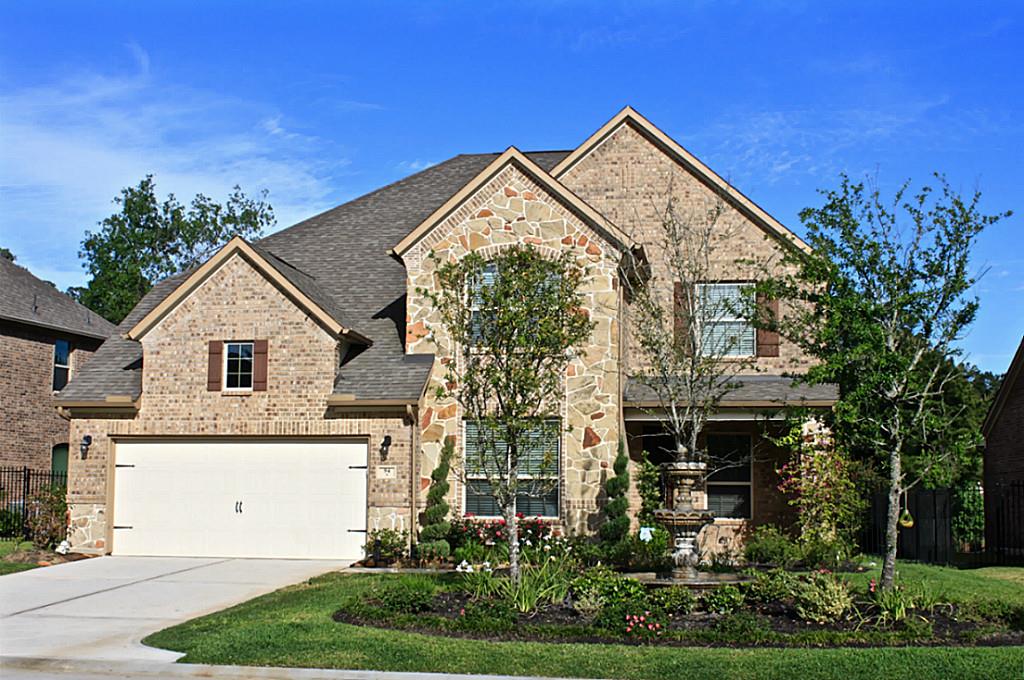 94 Hamlin Lake Drive, Tomball, TX 77375