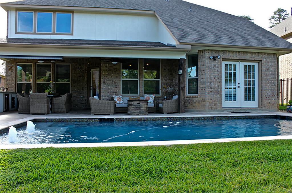 94 Hamlin Lake Drive, Tomball, TX 77375