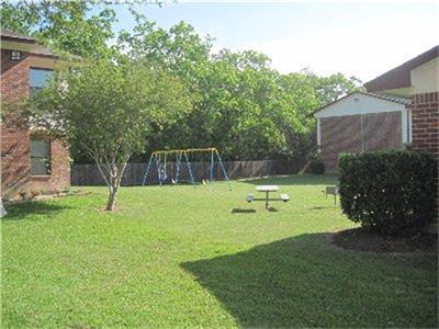 820 E Carrell Street, Tomball, TX 77375
