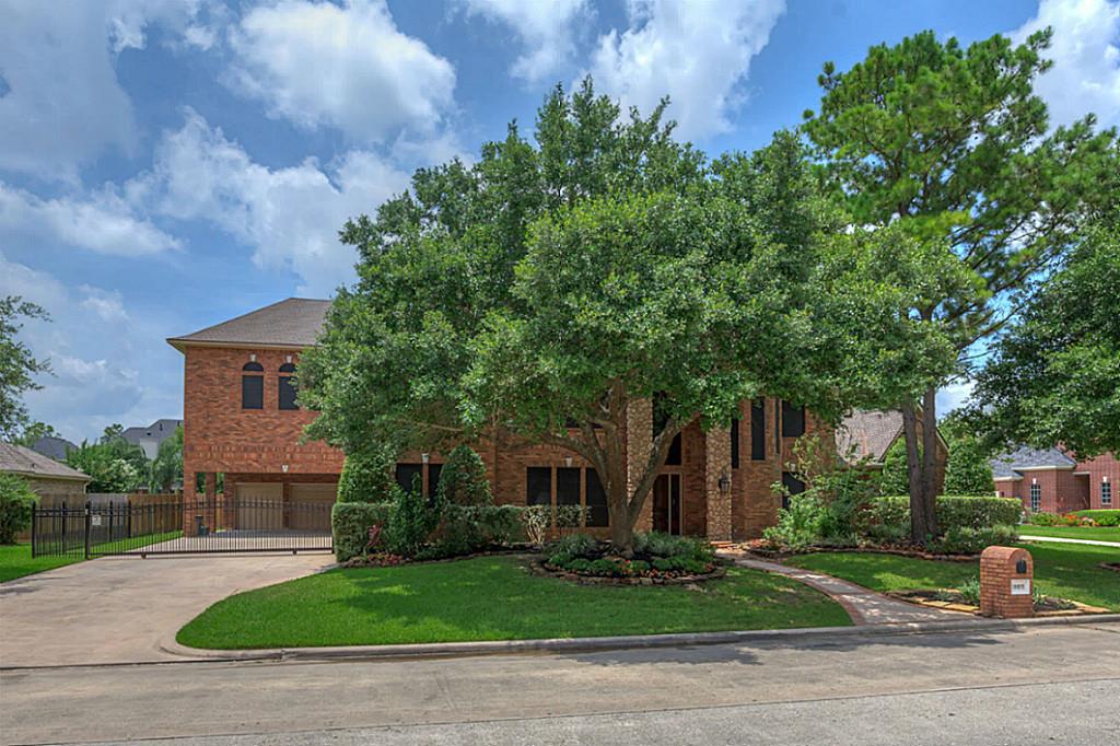 18615 Forest Bend Creek Way, Spring, TX 77379