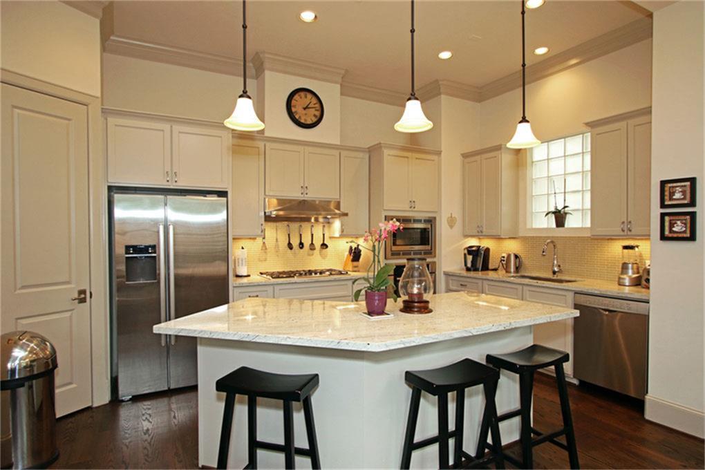 62 Wooded Park Place, The Woodlands, TX 77380