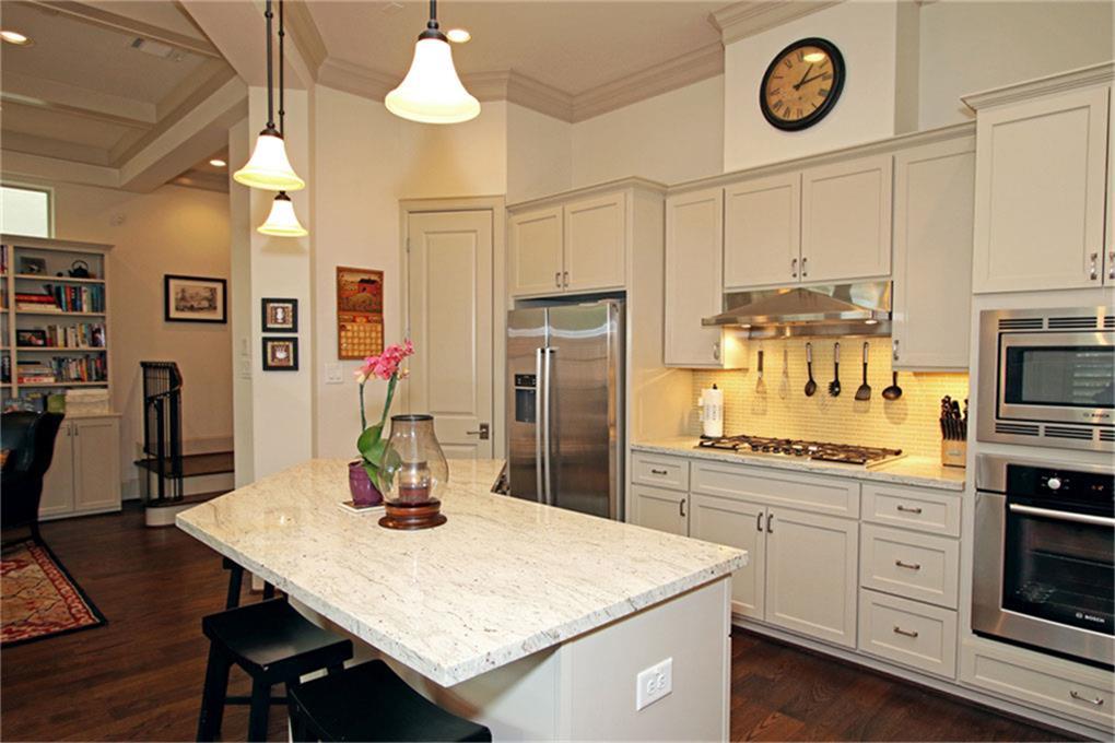 62 Wooded Park Place, The Woodlands, TX 77380