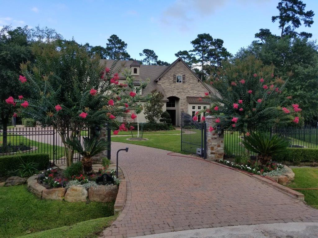 14 W Bridle Oak Court, The Woodlands, TX 77380