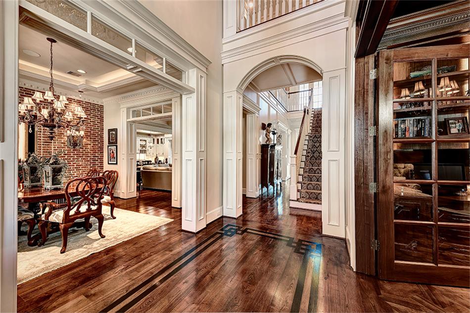 19 E Shore Drive, The Woodlands, TX 77380