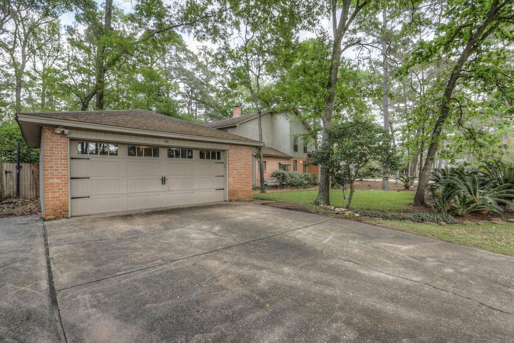 16 Cedarwing Lane, The Woodlands, TX 77380
