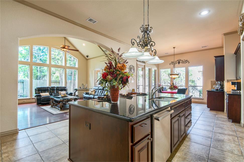 74 S Mews Wood Court, The Woodlands, TX 77381