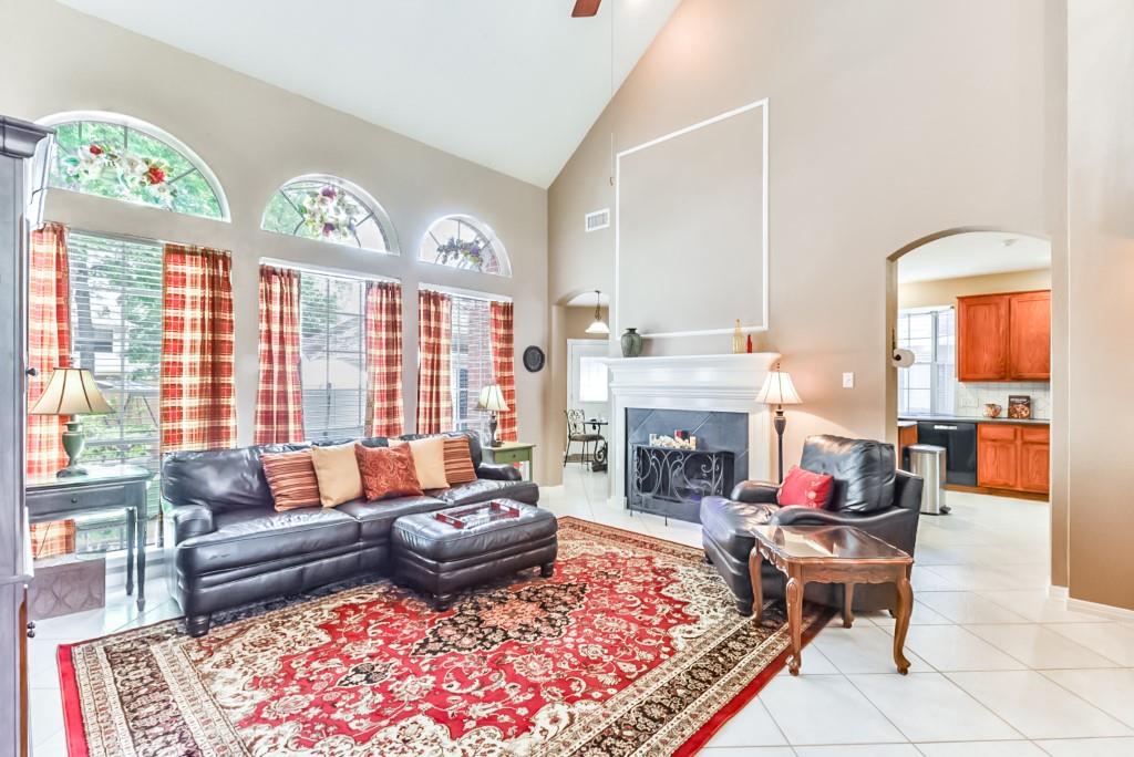 18 S Dragonwood Place, The Woodlands, TX 77381