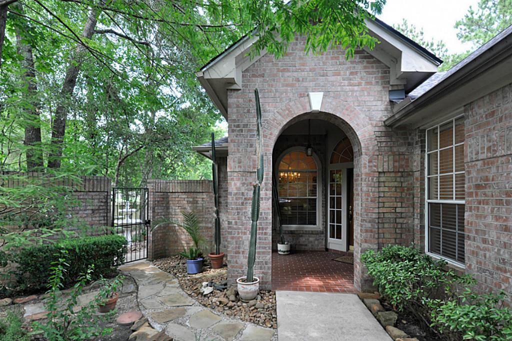 10 Vista Cove, The Woodlands, TX 77381