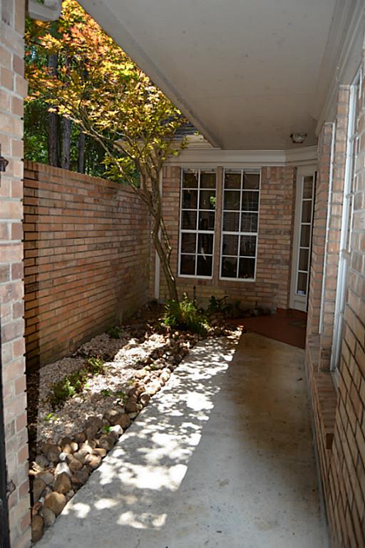 180 S Copperknoll, The Woodlands, TX 77381