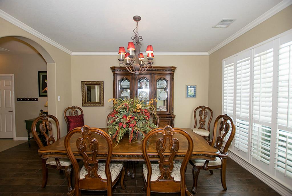 38 N Terrace Mill Circle, The Woodlands, TX 77382