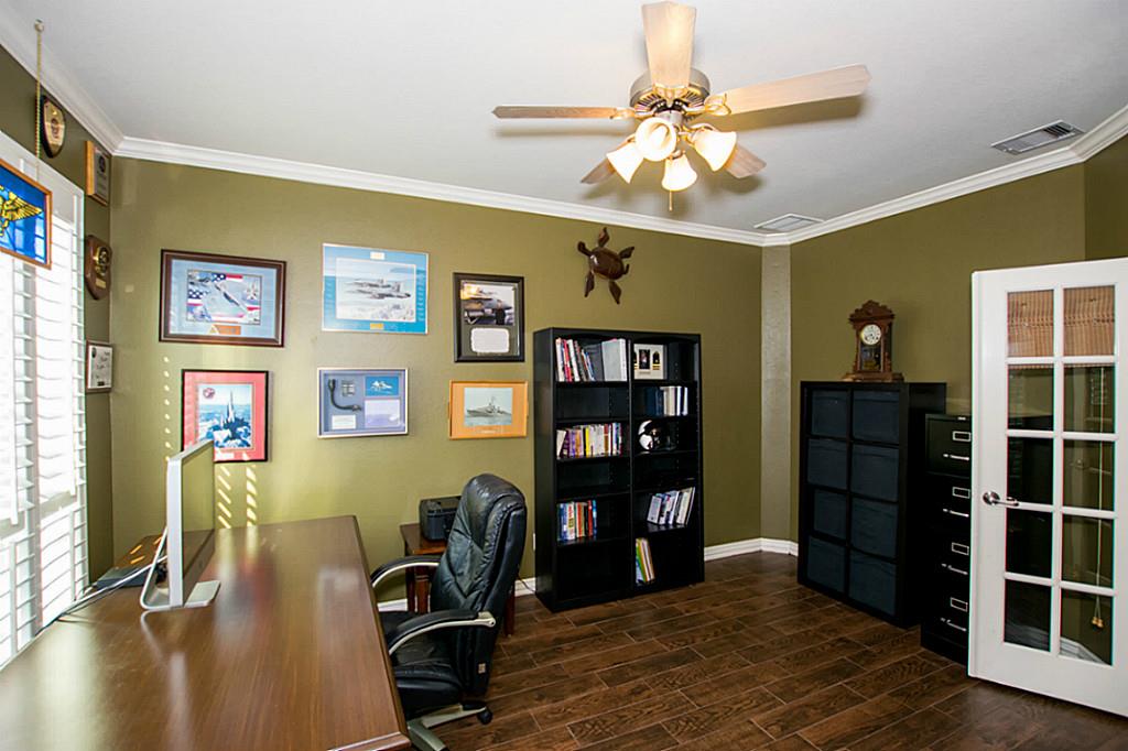38 N Terrace Mill Circle, The Woodlands, TX 77382