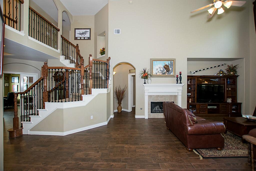 38 N Terrace Mill Circle, The Woodlands, TX 77382