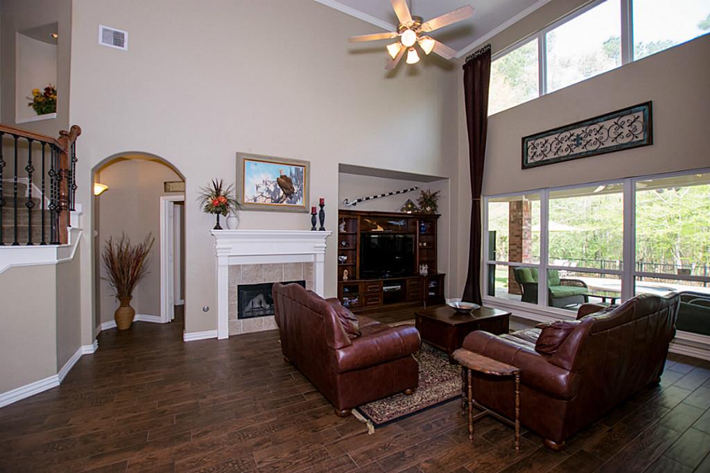 38 N Terrace Mill Circle, The Woodlands, TX 77382