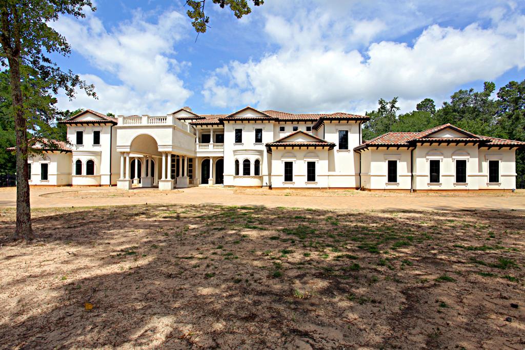 93 W Grand Regency Circle, The Woodlands, TX 77382
