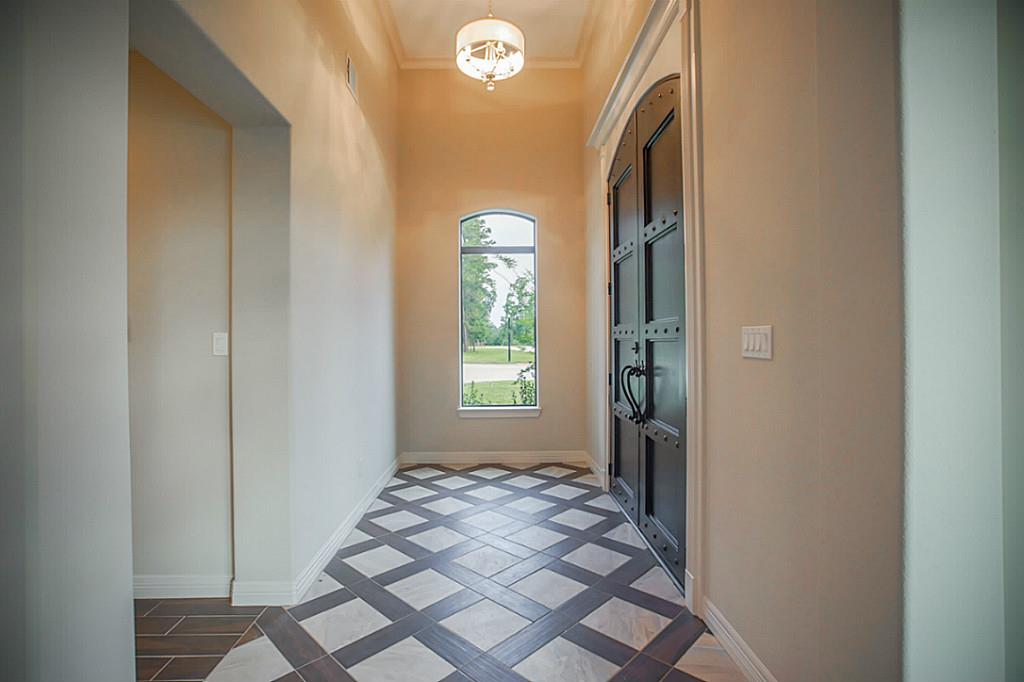 34 W Shadow Creek Villas Loop, Spring, TX 77389