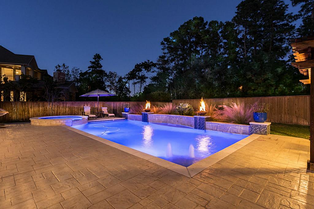 10 Folklore Court, The Woodlands, TX 77389