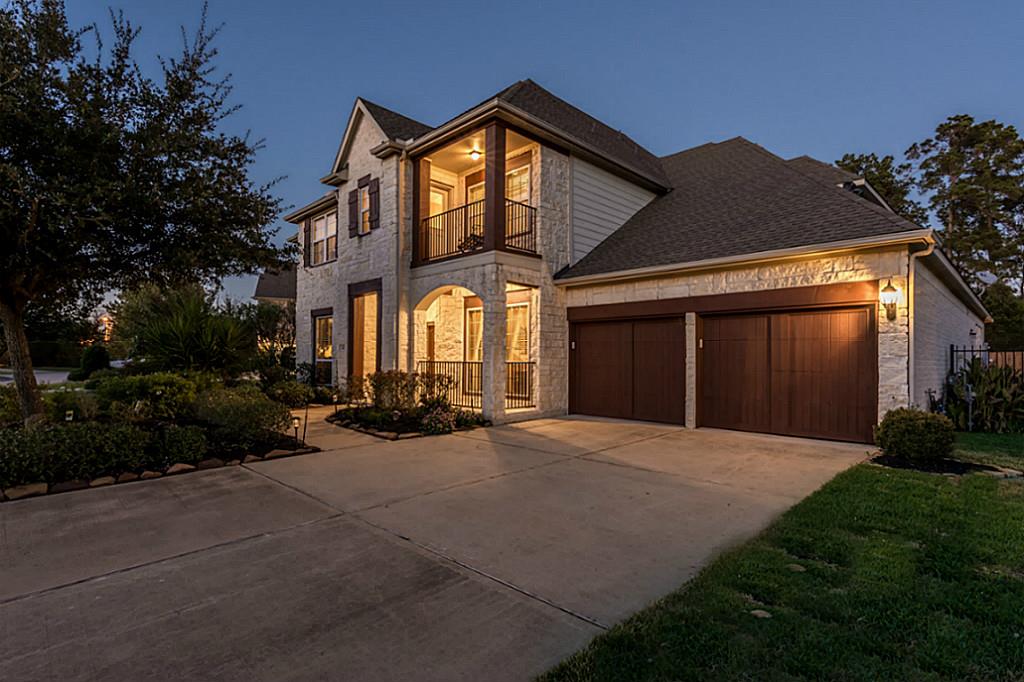 10 Folklore Court, The Woodlands, TX 77389