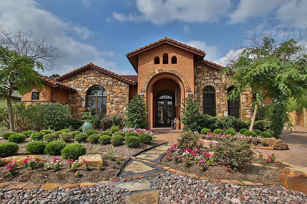 12 Pleasant Shadows Drive, Spring, TX 77389