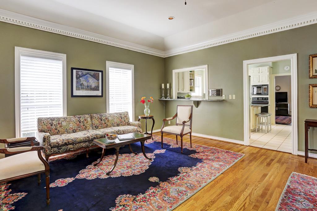 103 Bellaire Court, Bellaire, TX 77401