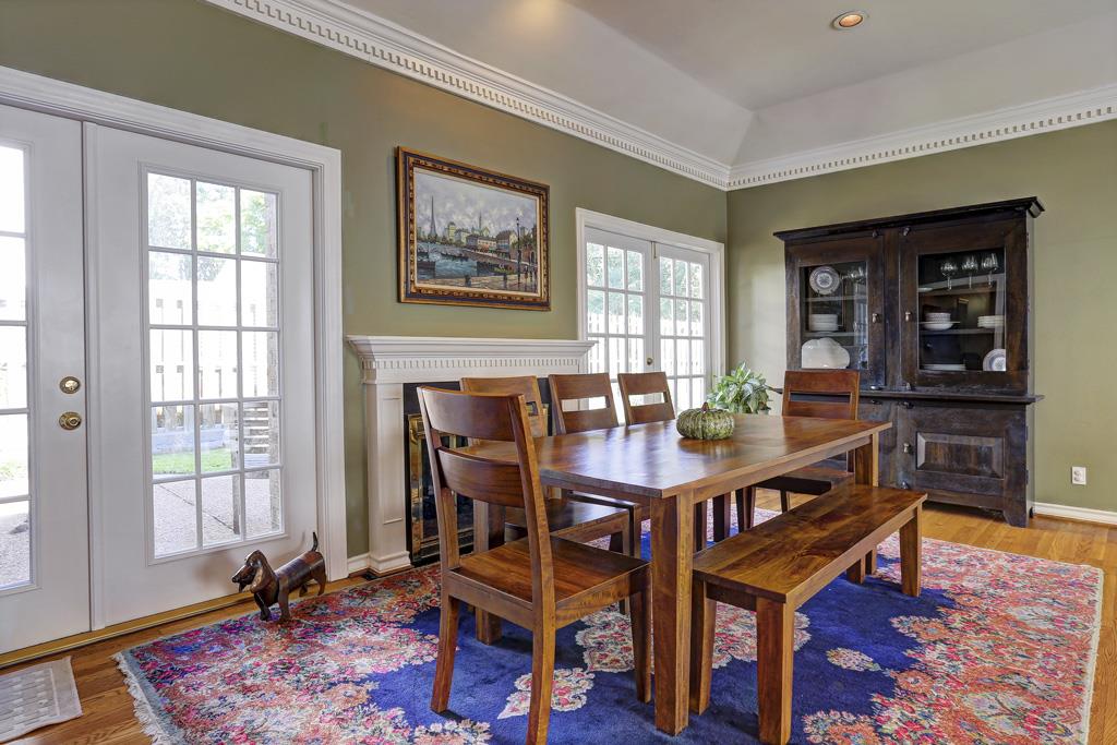 103 Bellaire Court, Bellaire, TX 77401