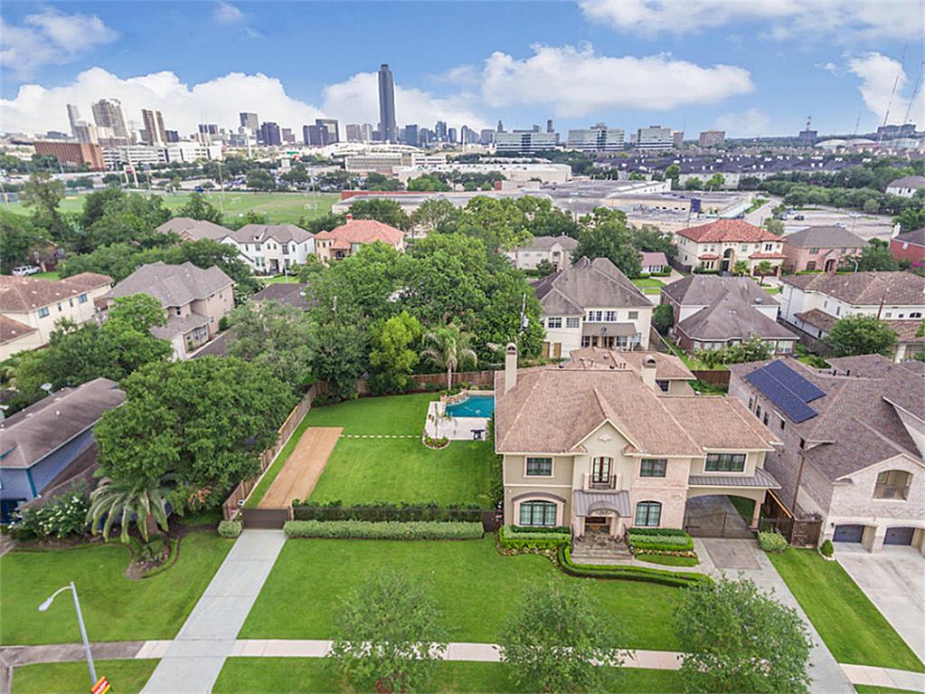 4612 Pin Oak Lane, Bellaire, TX 77401