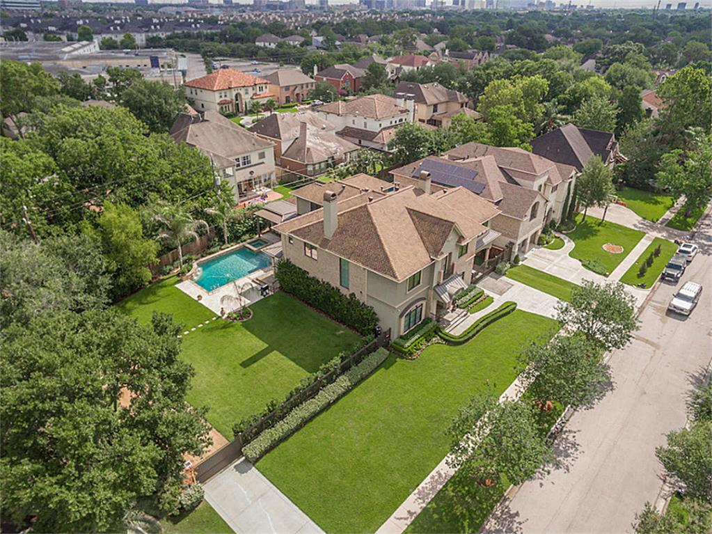 4612 Pin Oak Lane, Bellaire, TX 77401