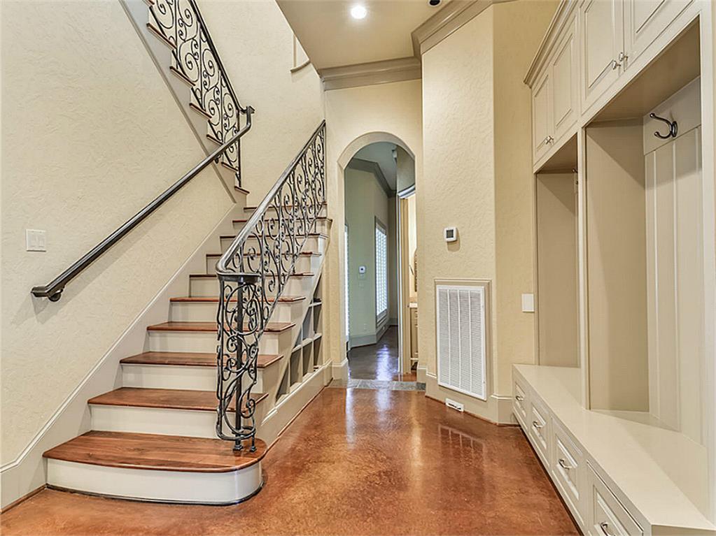 4612 Pin Oak Lane, Bellaire, TX 77401