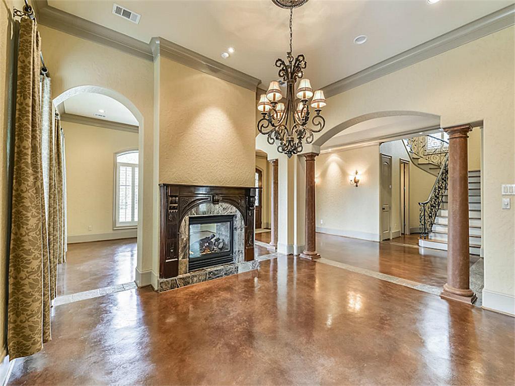 4612 Pin Oak Lane, Bellaire, TX 77401