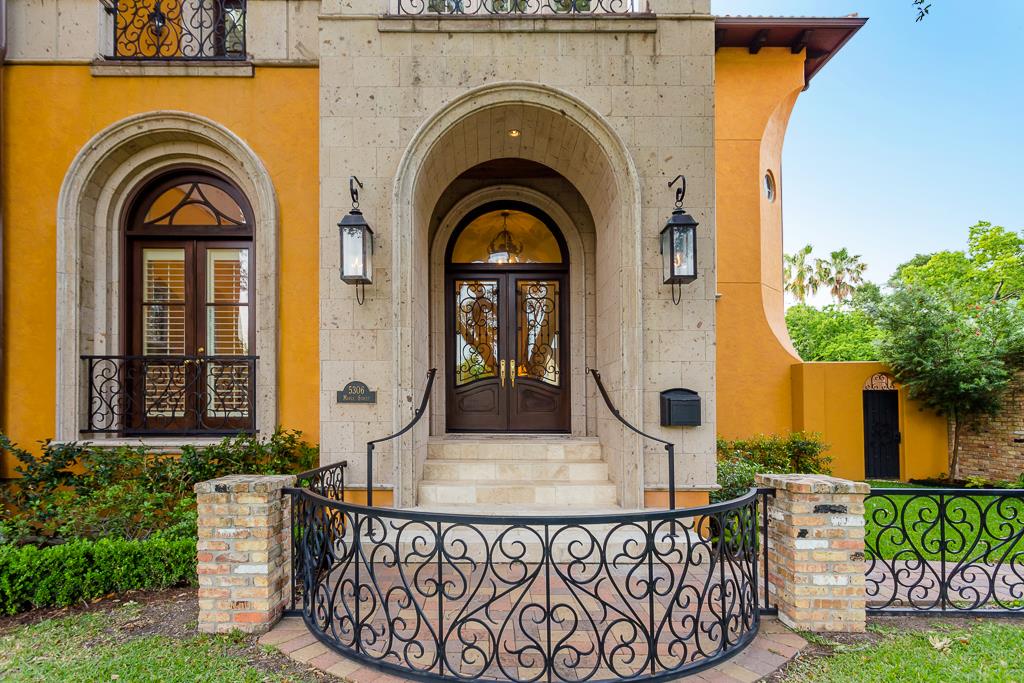 5306 Maple Street, Bellaire, TX 77401