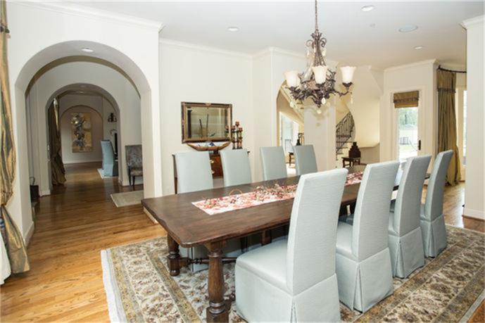 4907 Maple Street, Bellaire, TX 77401