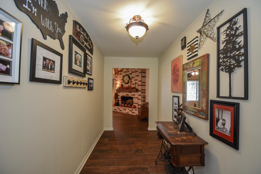 1902 Shadow Lane, Richmond, TX 77406