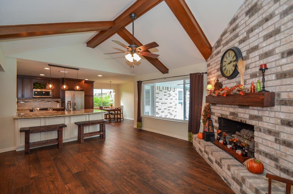 1902 Shadow Lane, Richmond, TX 77406