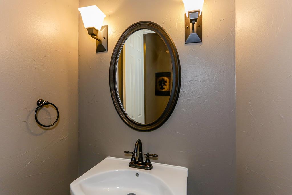 1611 Copperwood Lane, Richmond, TX 77406