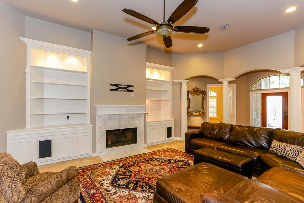 1611 Copperwood Lane, Richmond, TX 77406