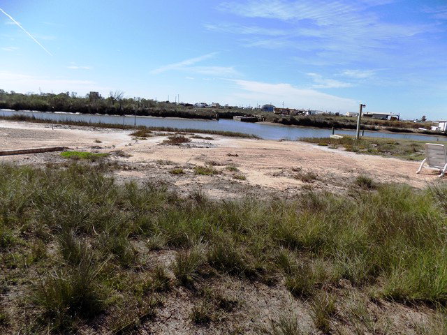 1805 Hall Rd, Sargent, TX 77414