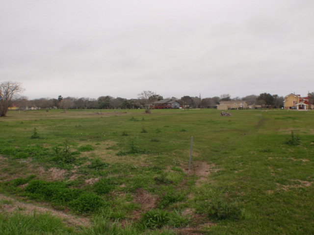 36-37 CR 291 , Sargent, TX 77414