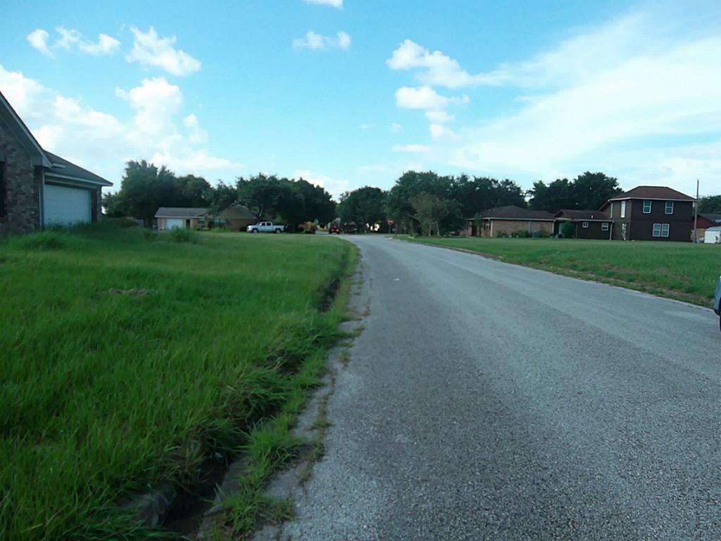 4806 Tarpon Drive, Bay City, TX 77414