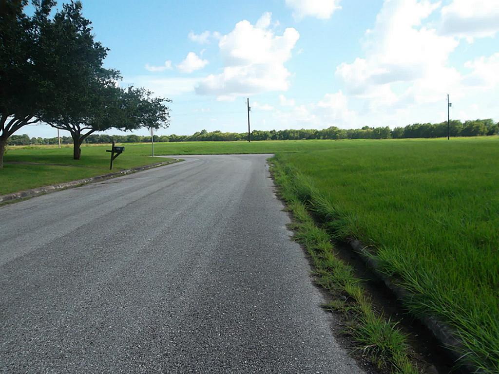4806 Tarpon Drive, Bay City, TX 77414