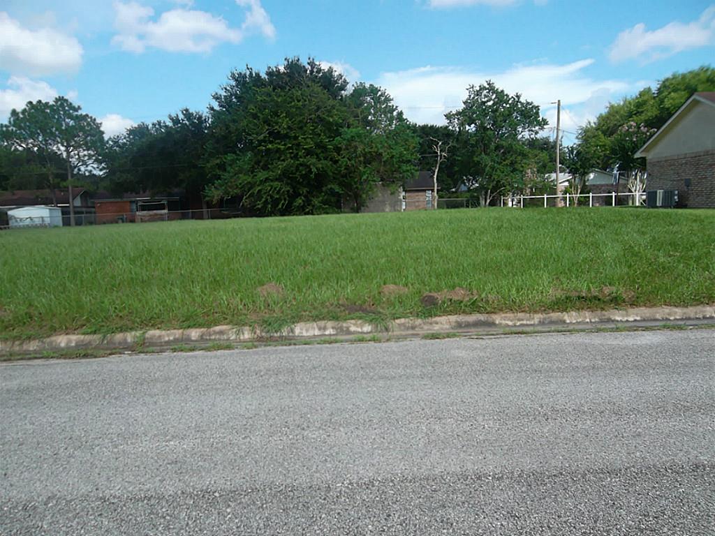 4806 Tarpon Drive, Bay City, TX 77414